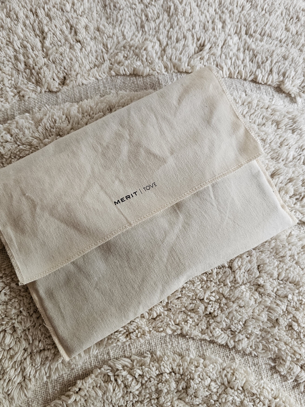 Merit X Tove signature limited-edition bag - Picture 6 of 7